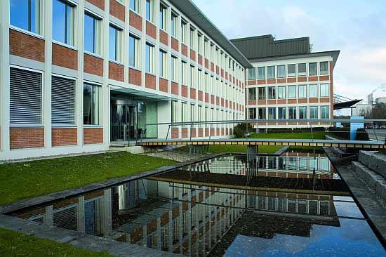 a592-2009-05-26-b1x Pfeilbogenbruecke.jpg